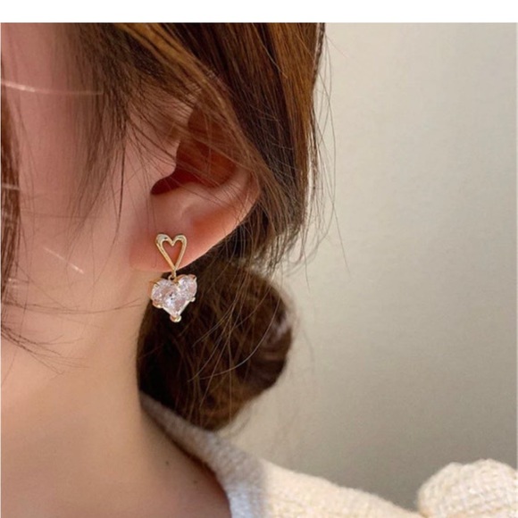 18k Gold Plated Heart Cubic Zirconia Drop Earrings Women Statement Earrings - Picture 3 of 6